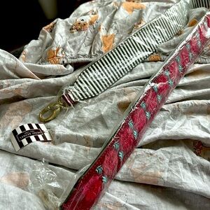 Henri bendel guitar strap , never used but it can also be used as a purse strap